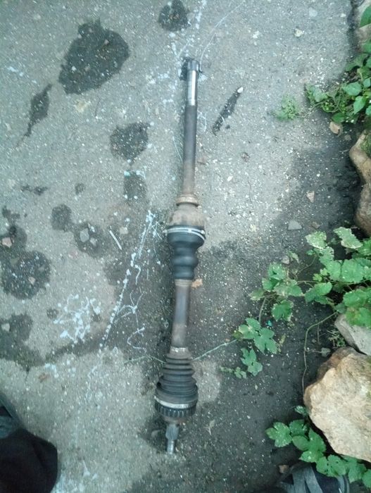 Полуось піввісь привод граната шрус кулак на Citroen xsara picasso