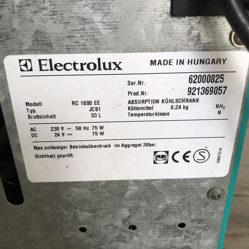 Автохолодильник Electrolux RC1600ee 33L