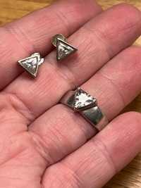 Apart pierścionek 15 kolczyki srebro 925 trójkąty