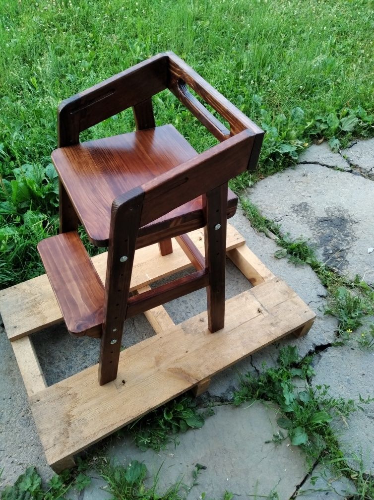 Растущий стульчик деревяний