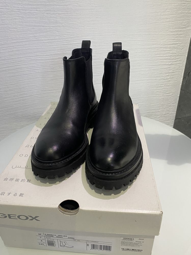 Продам женские демисезонные ботинки челси  (geox,ecco,timberlend)