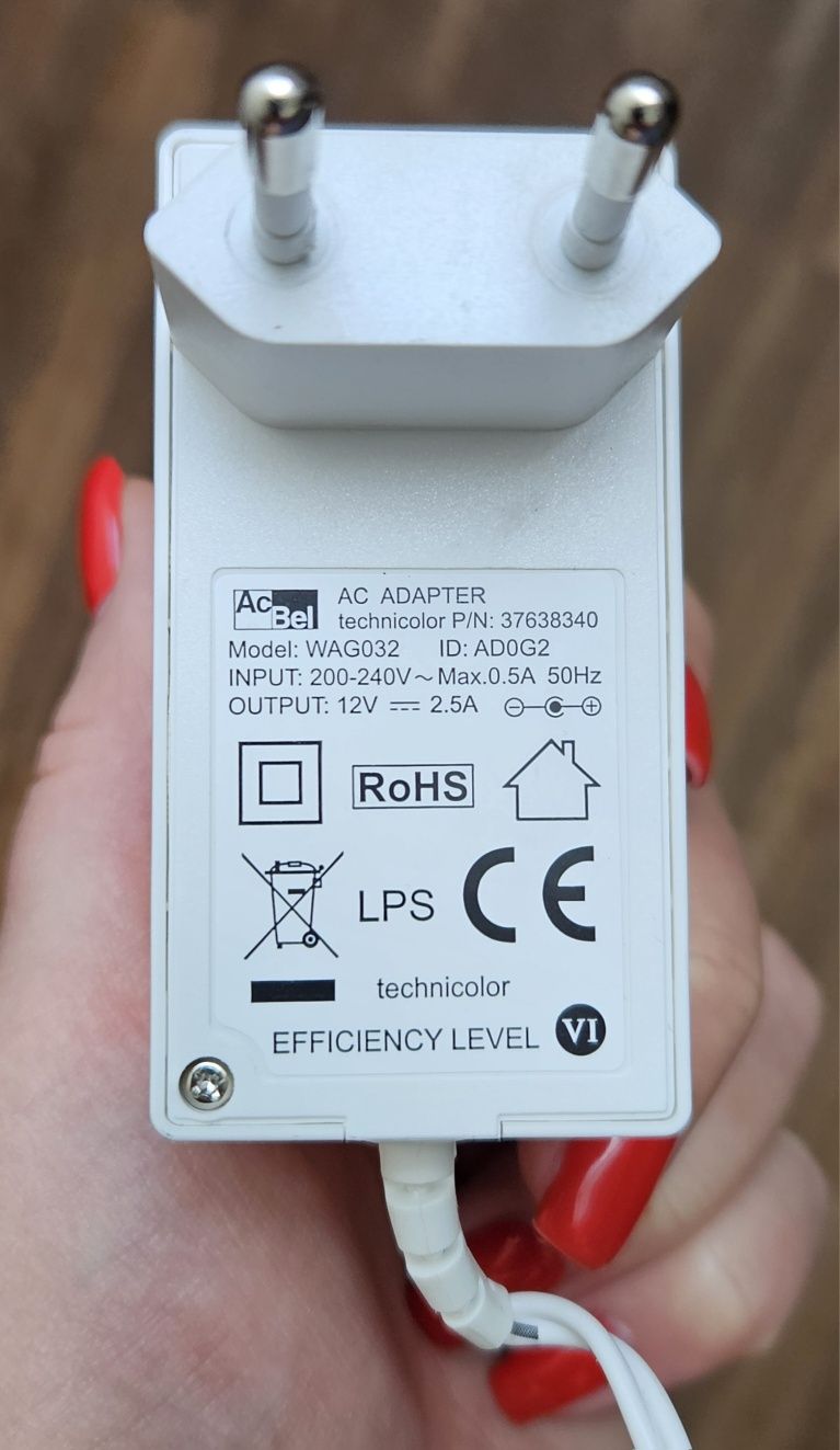 Ładowarka 12v wtyk bolec