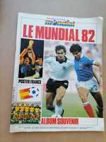 Álbum Souvenir LE MUNDIAL 82 c/Poster da França Revista Mondial