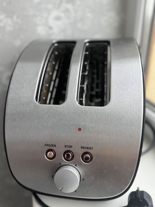 Тостер  sinbo є розморозка.