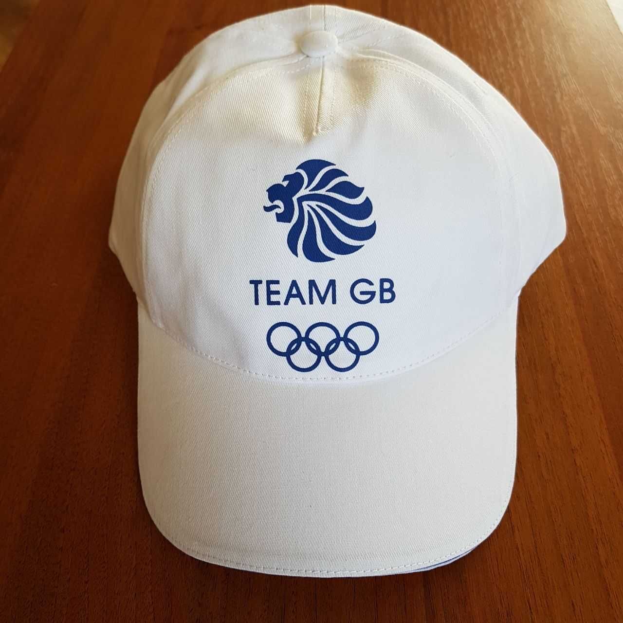 Олимпийская бейсболка Team GB, изготовленная по лицензии Adidas
