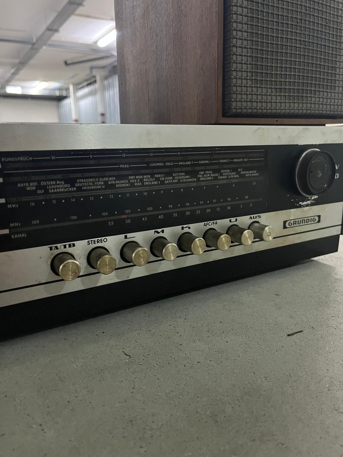Rádio Vintage Grundig - 2 colunas