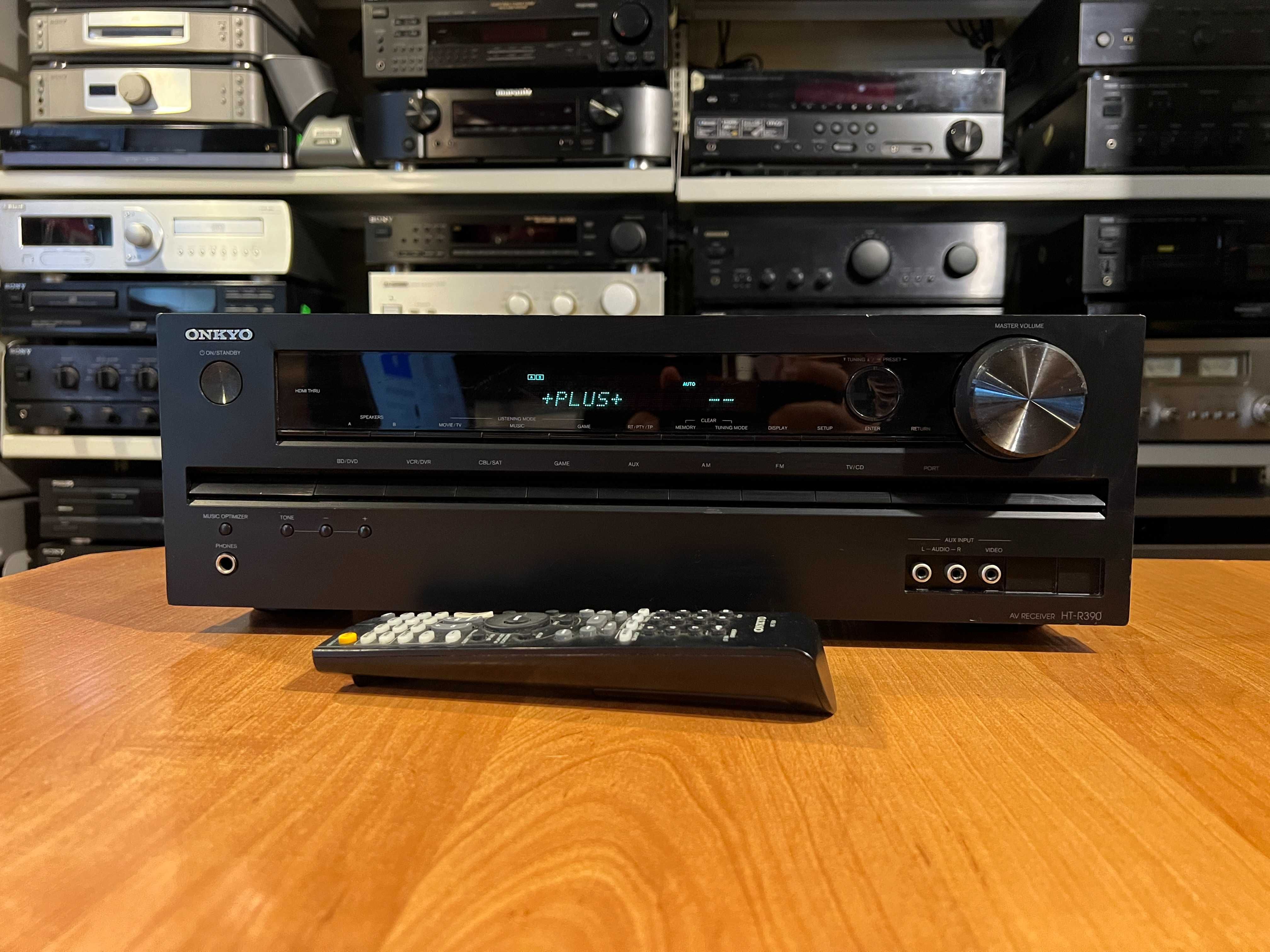 Amplituner Onkyo HT-R390 Audio Room