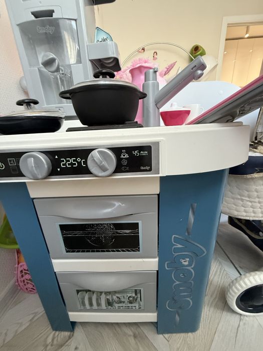 Игоровой набор деьская кухня фирма Smoby