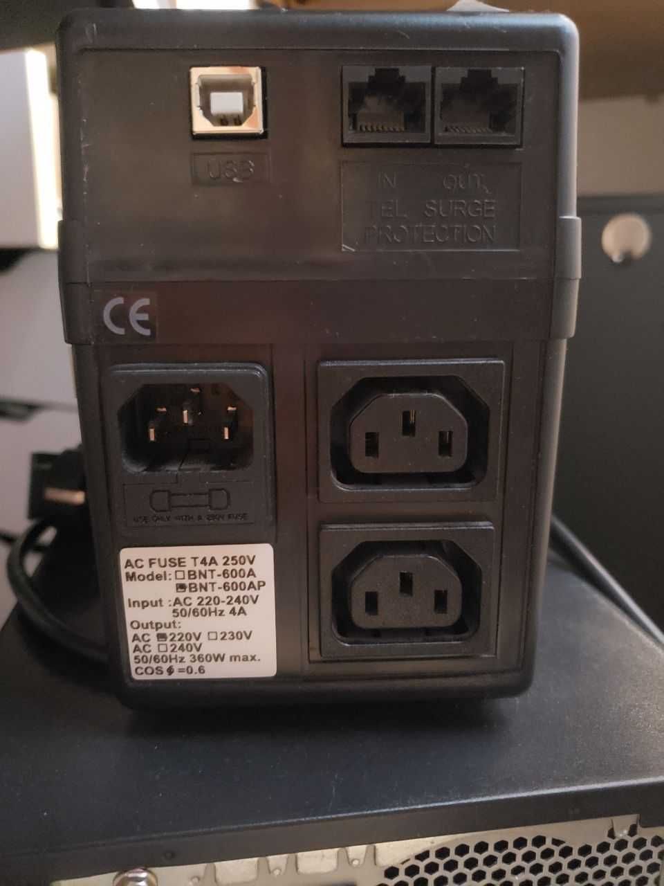 Продам UPS Powercom BNT-600AP , бу , с новым аккумулятором