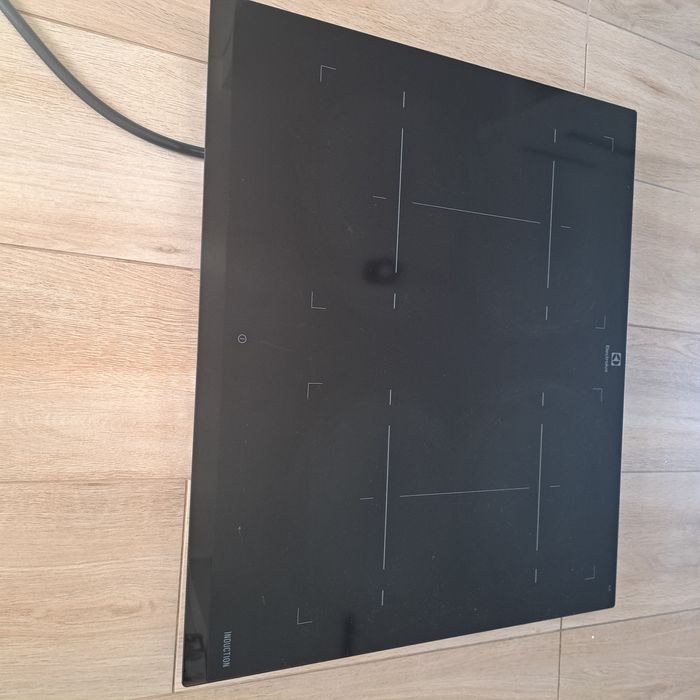 Electrolux EHL6740FAZ – płyta indukcyjna 4 pola, sprawna