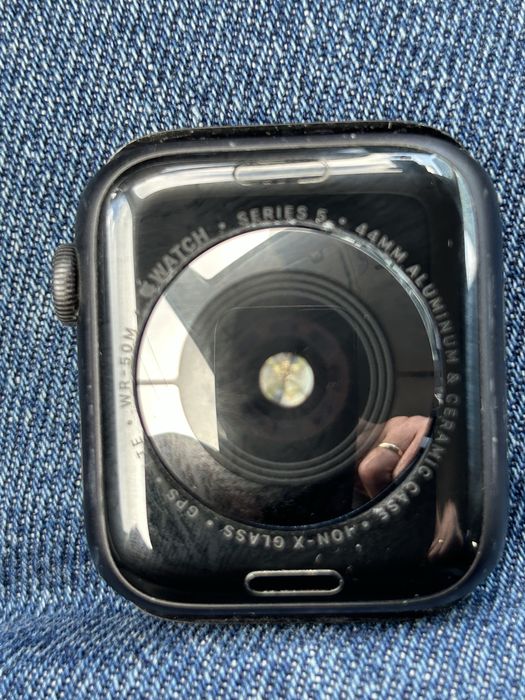 Apple Watch 5 44mm Cellular LTE stan bdb!!