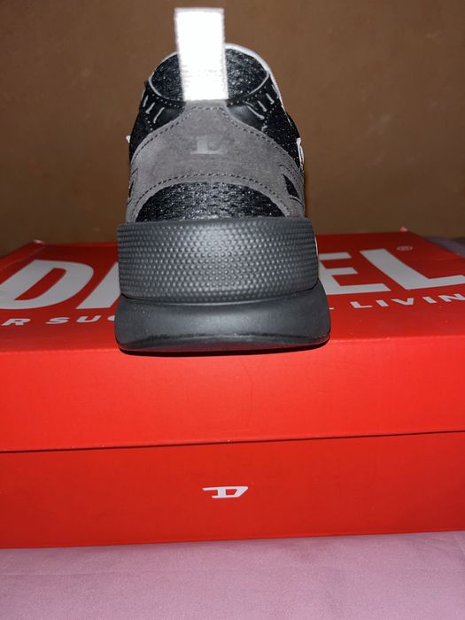 Wyprzedaż sneakersy męskie Diesel.