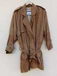 jasna zamszowa kurtka Styled by Yorn Paris vintage 90s
