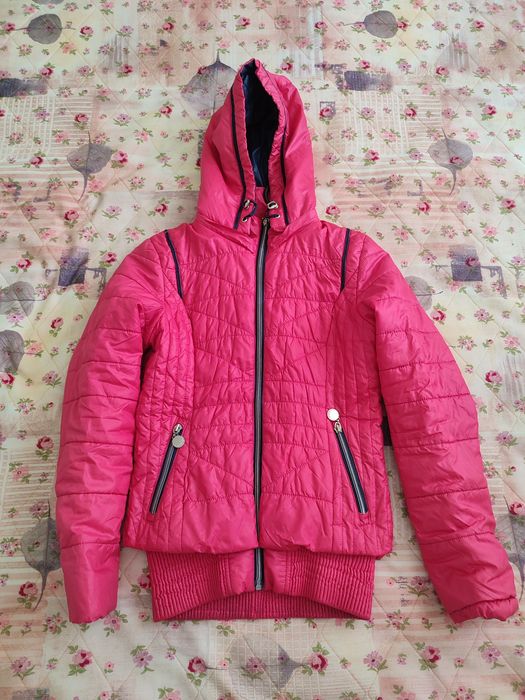 Весняна курточка для дівчинки