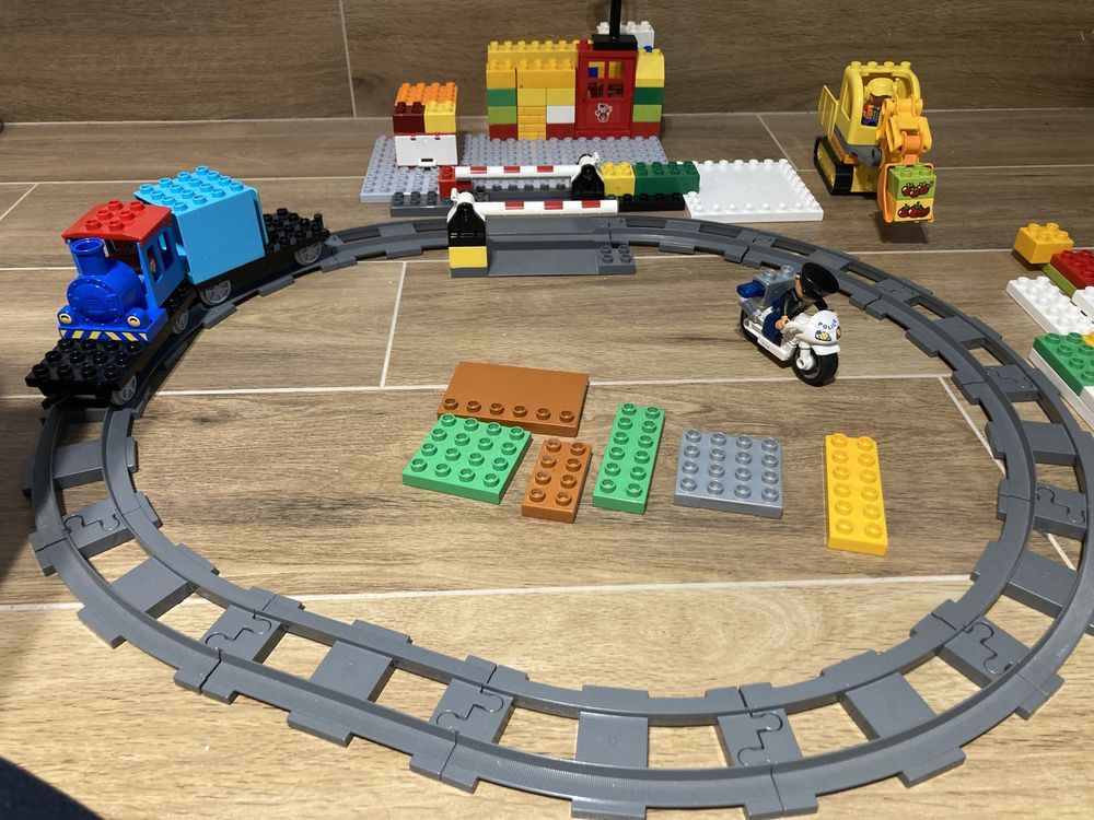 Zestaw klockow Lego Duplo 32 l