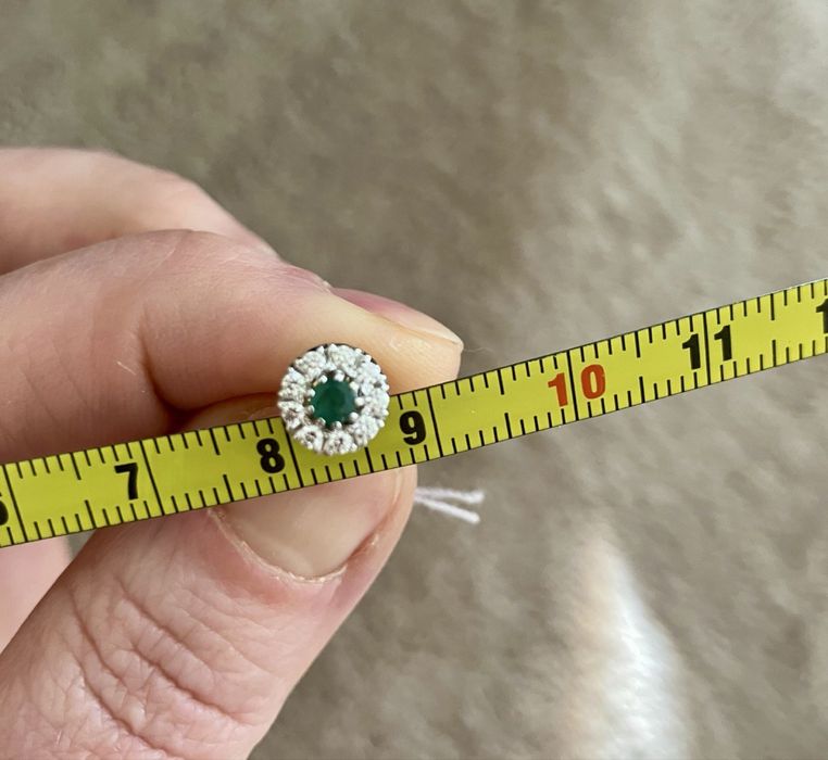 Сережки с бриллиантами. Пусеты изумруд и диамант. Кульчики золото.