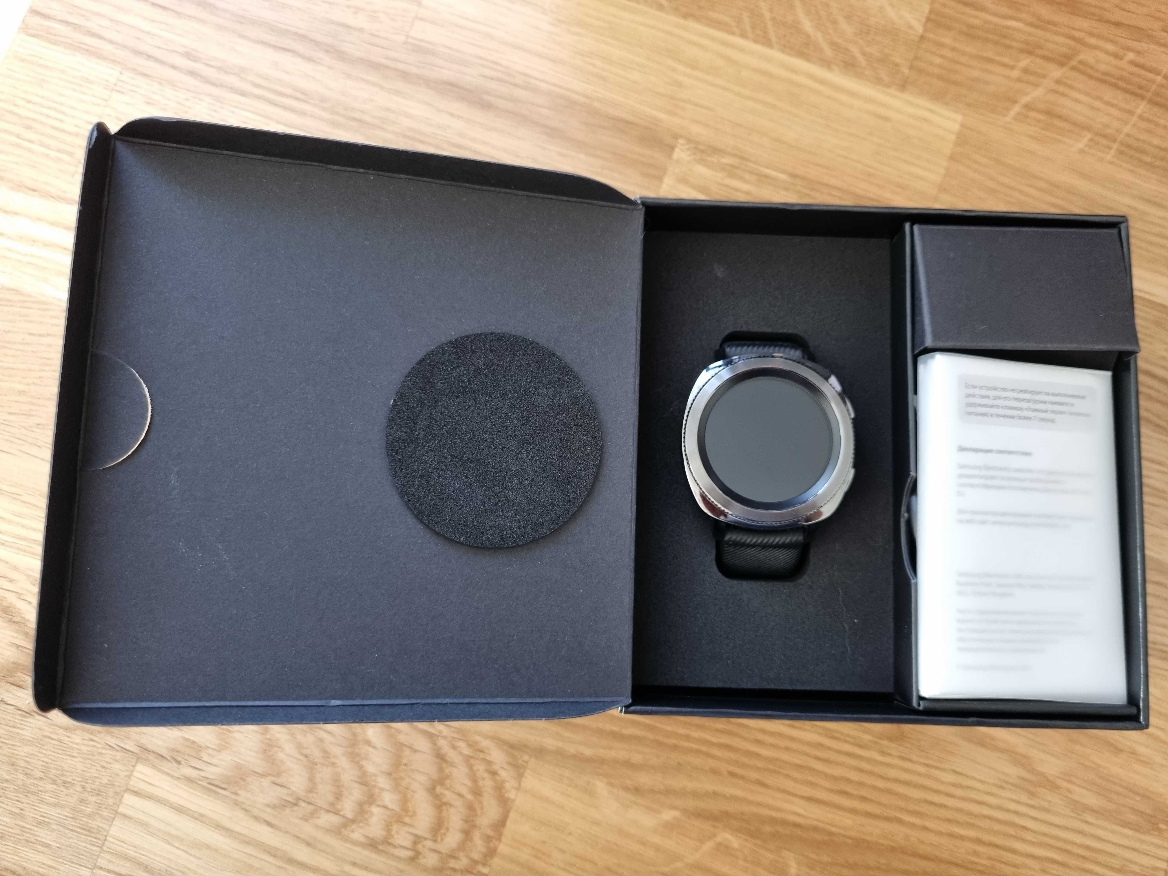 Смартгодинник Samsung Gear Sport Black (SM-R600NZKASEK)