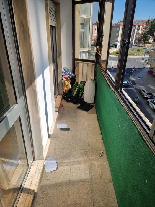 Apartamento T2, bem localizado, Cacém