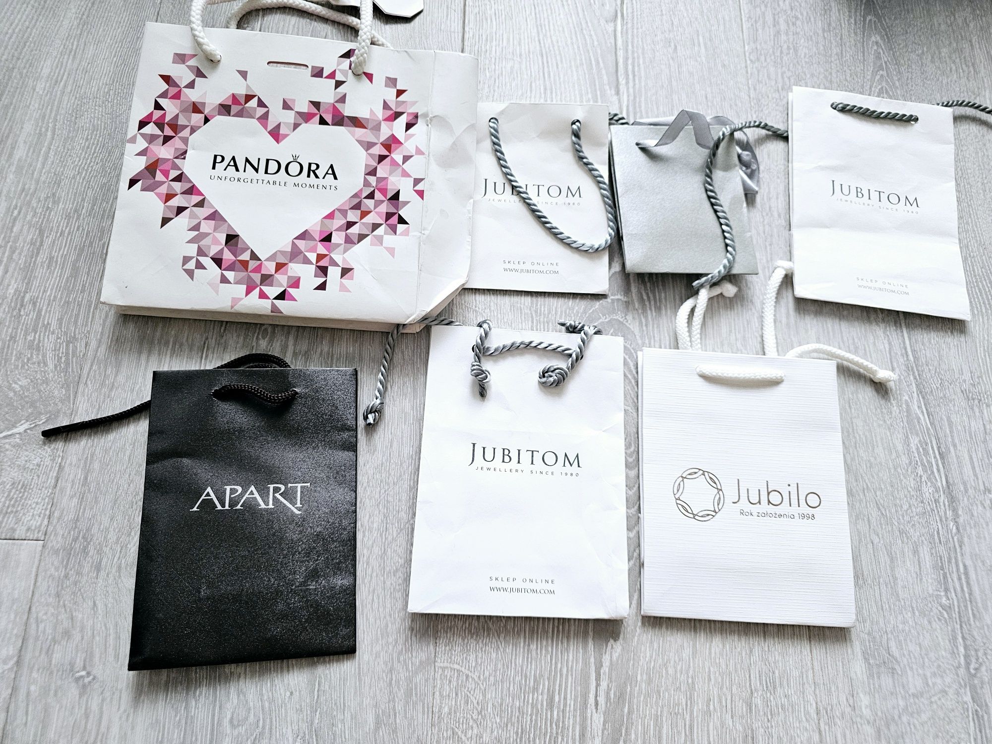 Torebki na biżuterię Pandora Apart Jubitom