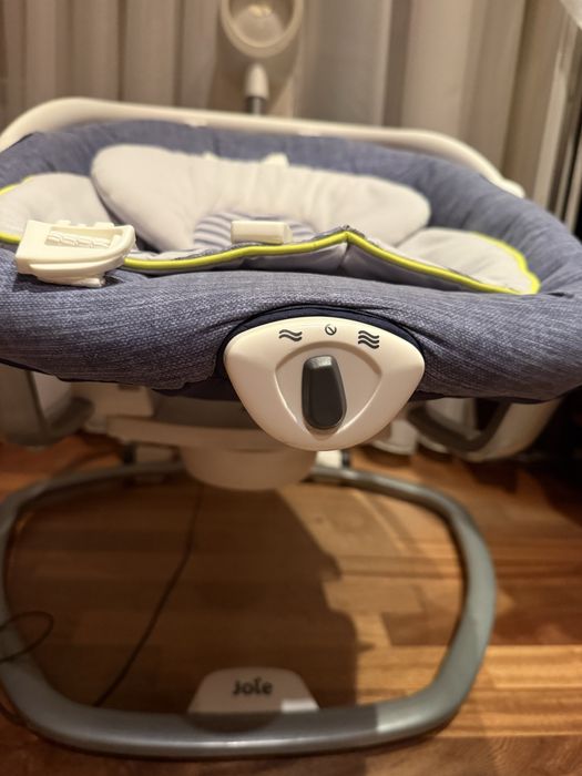 Заколисуючий центр/ шезлонг/ гойдалка Joie serina 2in1