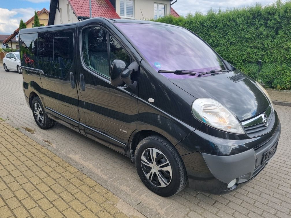 2012 Opel VIVARO 2,0CDTI Tour caravele multivan osobowy Renault trafic
