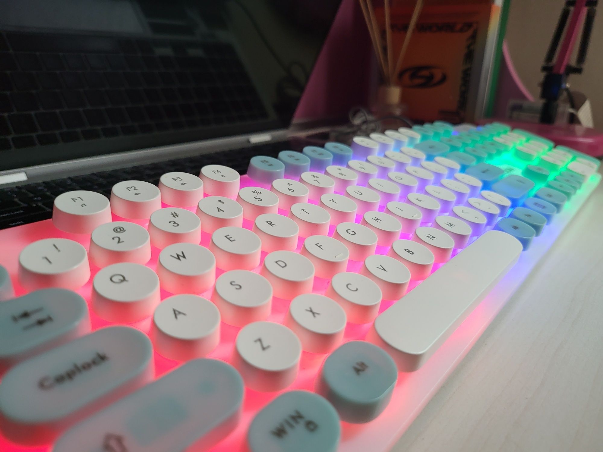 Механічна клавіатура з RGB підсвіткою SkyLion H-300 Punk
