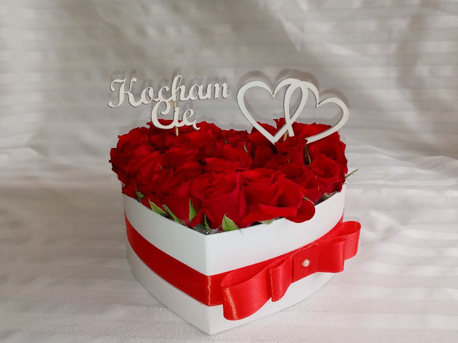 Bukiet kwiatów, flowerbox, kwiaty na różne okazje, zaręczyny, urodziny