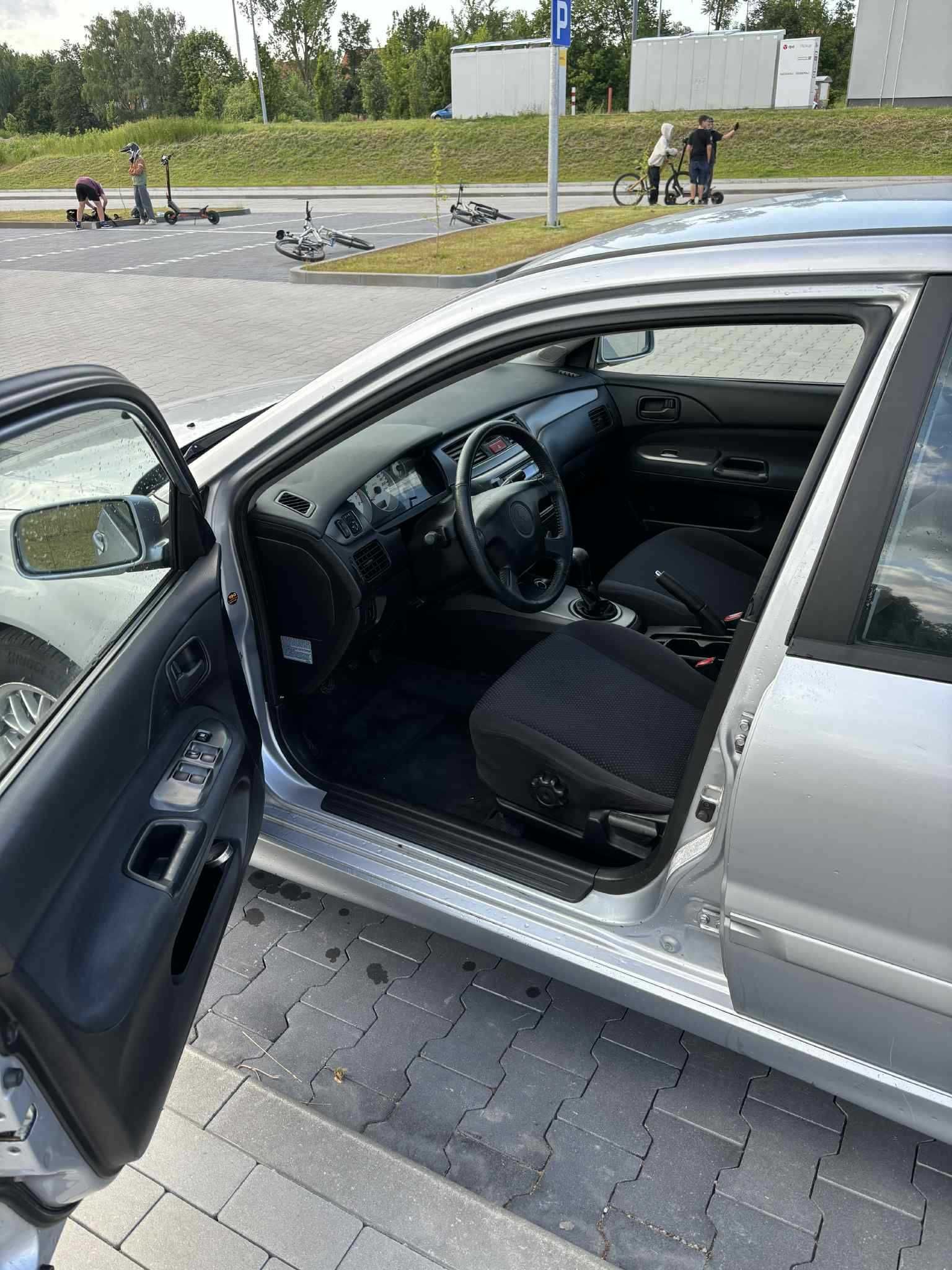Mitsubishi Lancer 1.6 + LPG