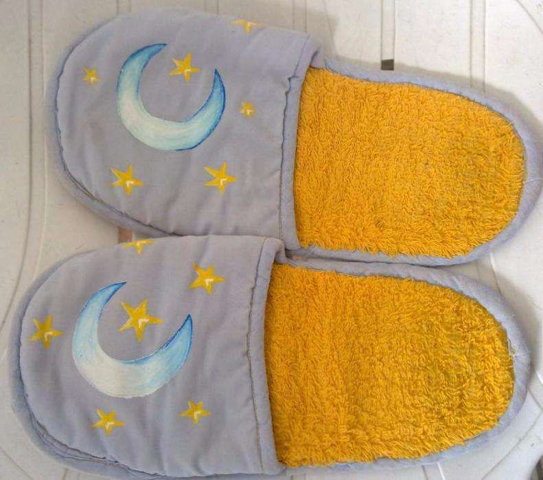 Chinelos de quarto com Lua e Estrelas - Pintados à mão