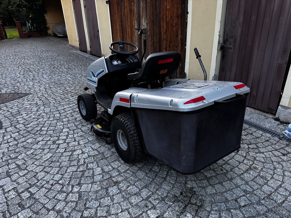 Traktorek kosiarka z sionikeim Hondy + plug