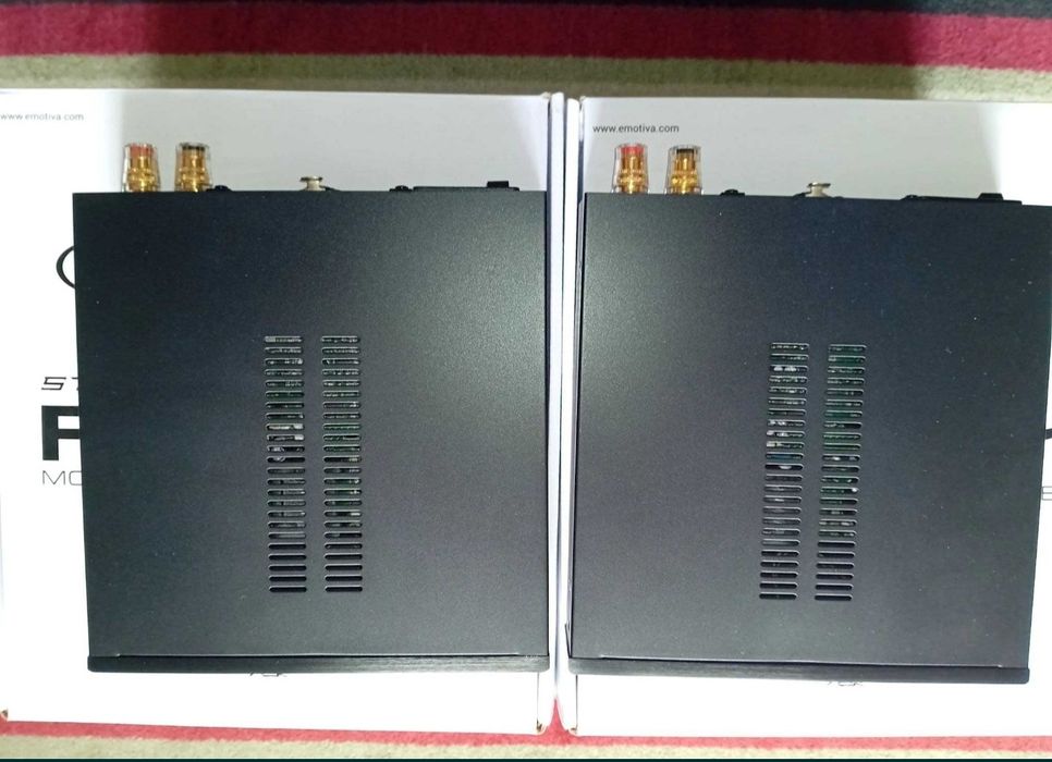 Monobloki Emotiva Stealth PA-1 zbalansowany XLR, 270W, para