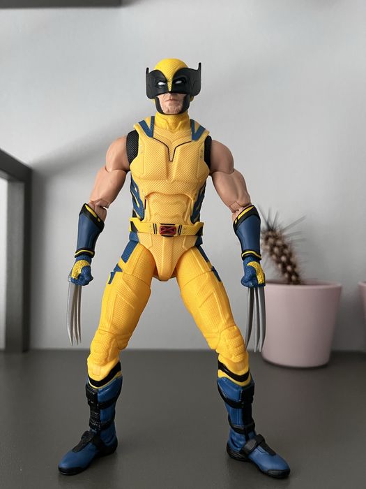 Marvel Legends Wolverine + Manipple Studio