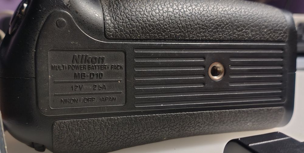Oryginalny Grip Nikon MB-D10 Multi-Power Battery Pack + Akumulator EN-