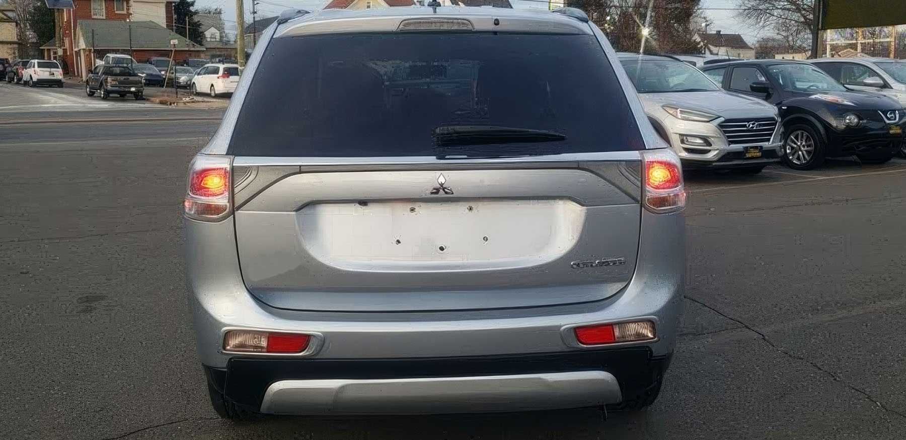 2015 Mitsubishi Outlander SE