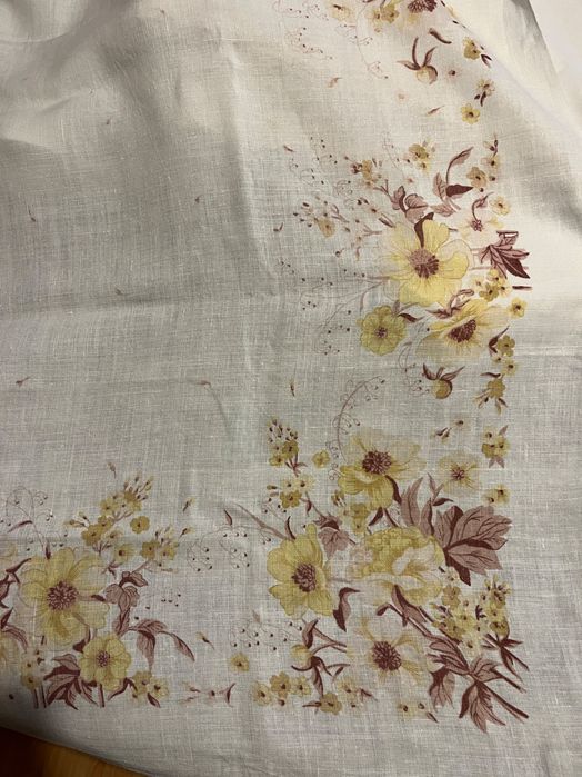 Vintage obrus w kwiaty