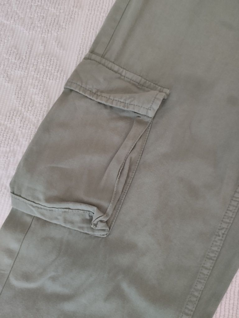 Calças cargo verde Bershka tam 36