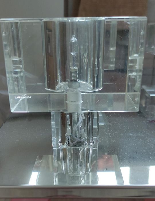 Люстра припотолочная с галогеновыми лампами