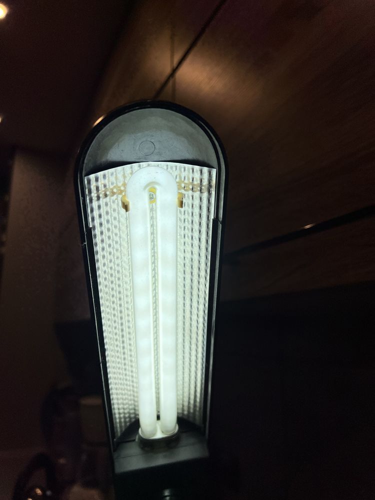 Лампа настільна Uptralight RDL 304