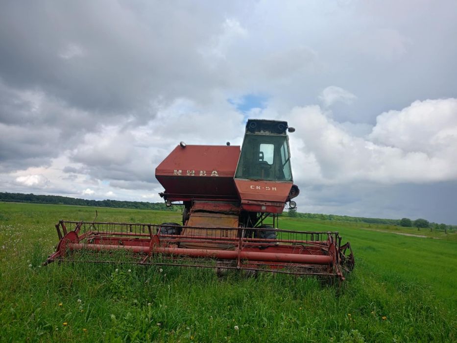 Продам комбайн нива
