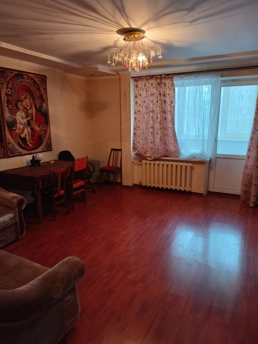 Продам 2 кімн.72м2 вул.Москаленка,8б