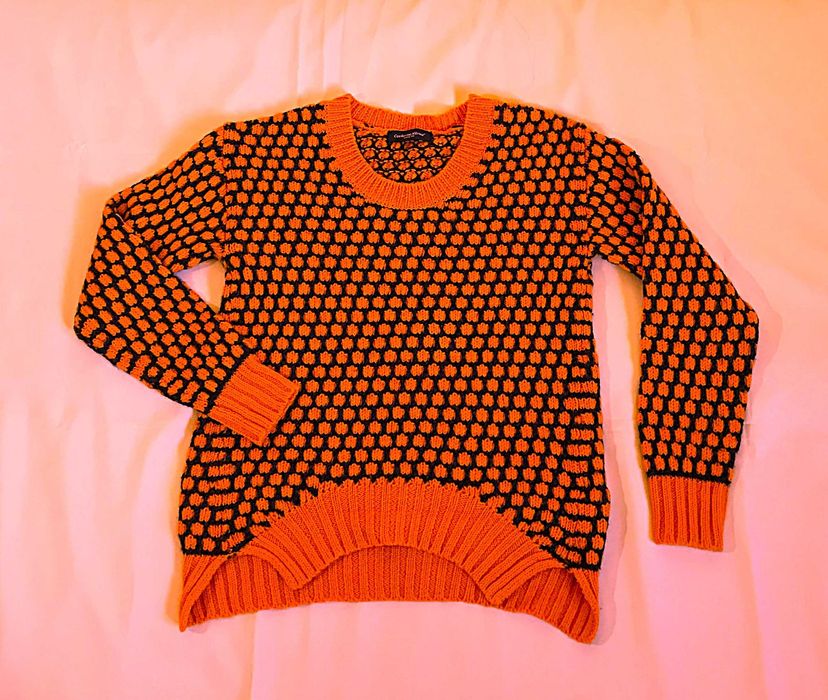 sweter ciążowy catherine harnel dłuższy tył pomarańczowy czarny 40/42