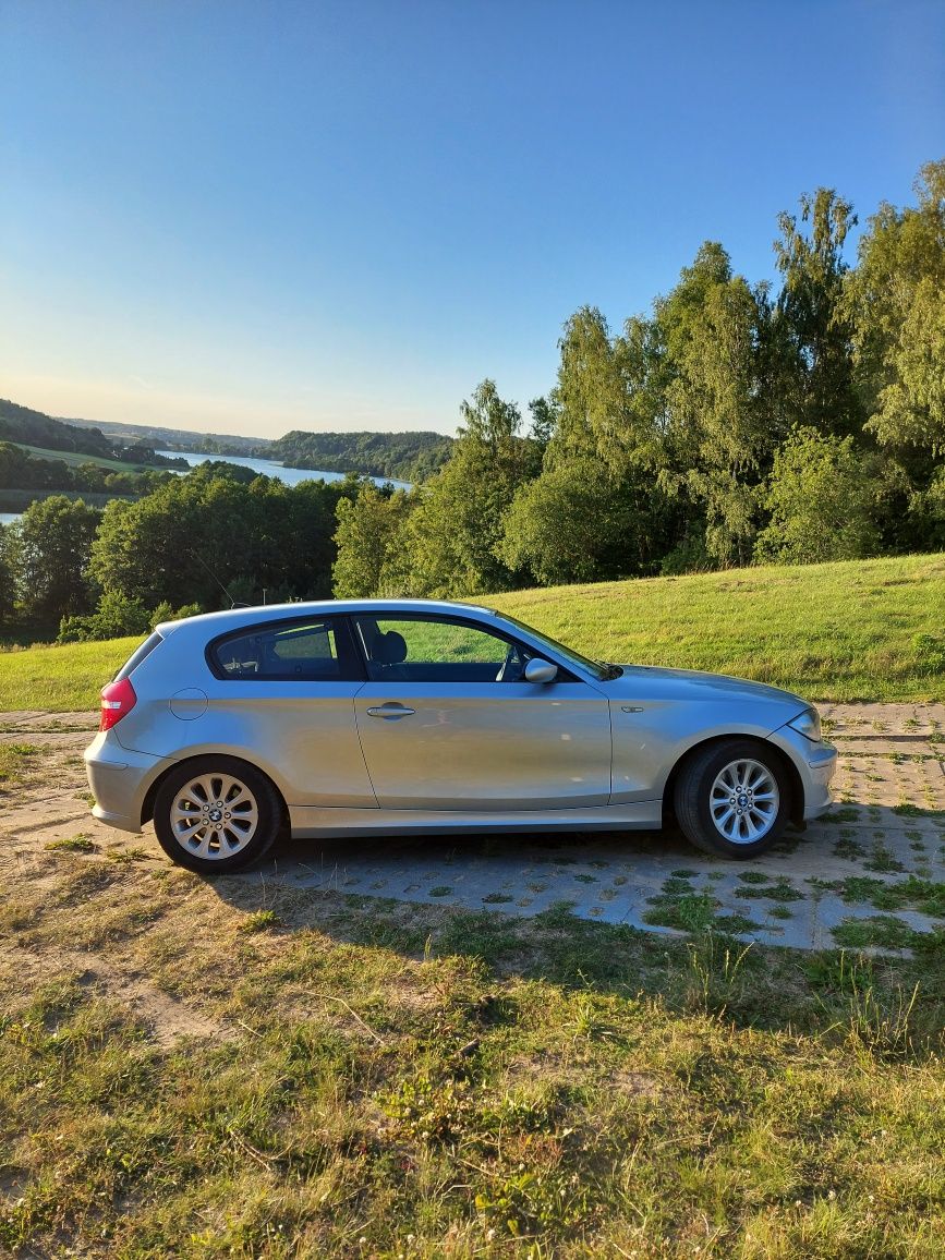 Bmw 118i seria 1 e81 PDC uszanowane
