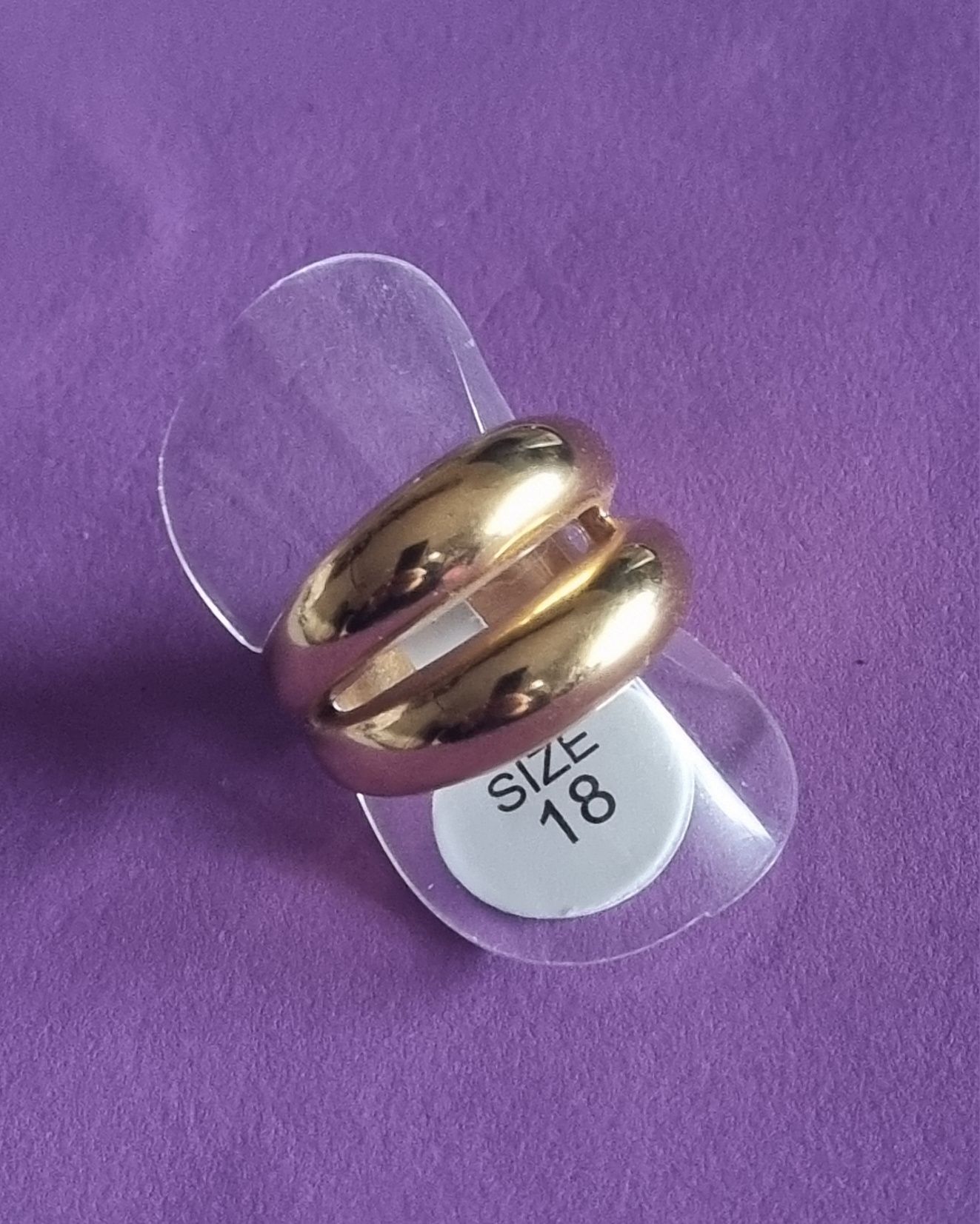 Anel dourado, em aço inoxidável, tamanho 18