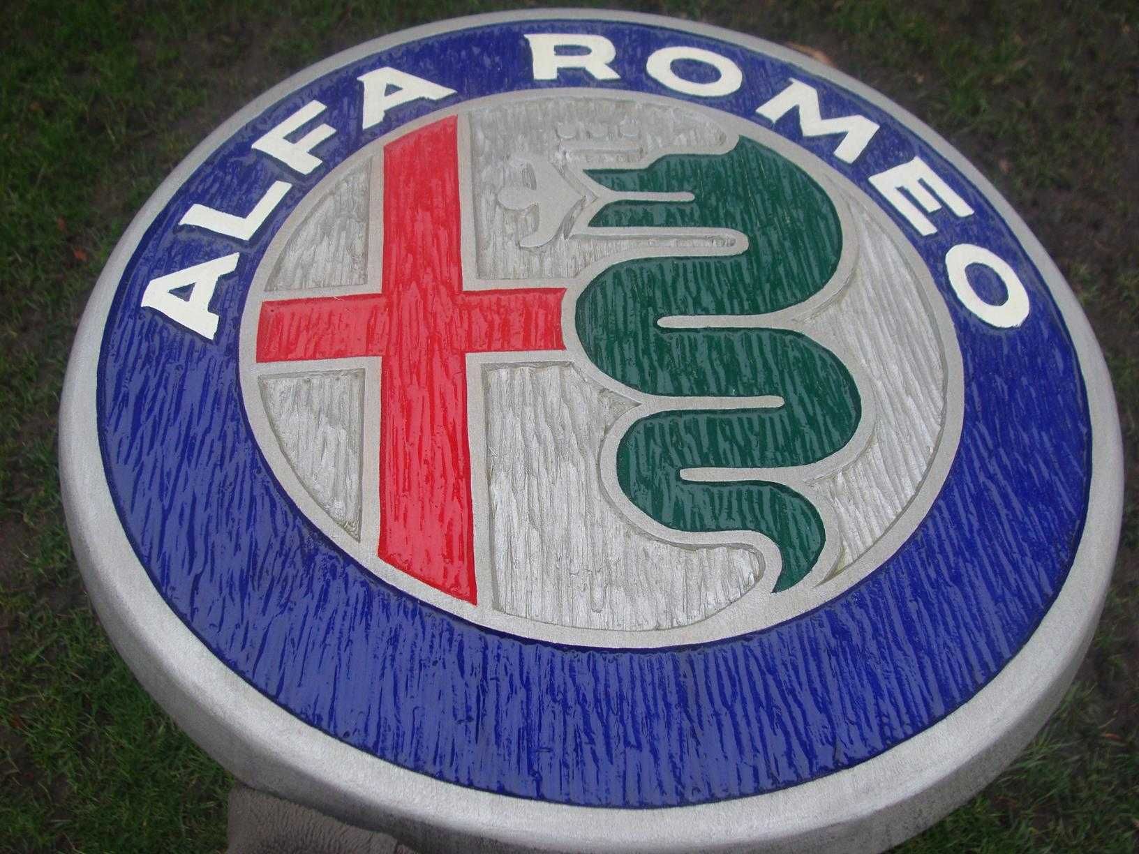 Alfa Romeo Rękodzieło z drewna. Rzeźba UNIKAT