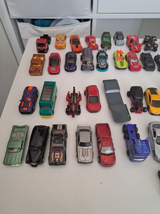 Resoraki do wyboru hot wheels majorette itp