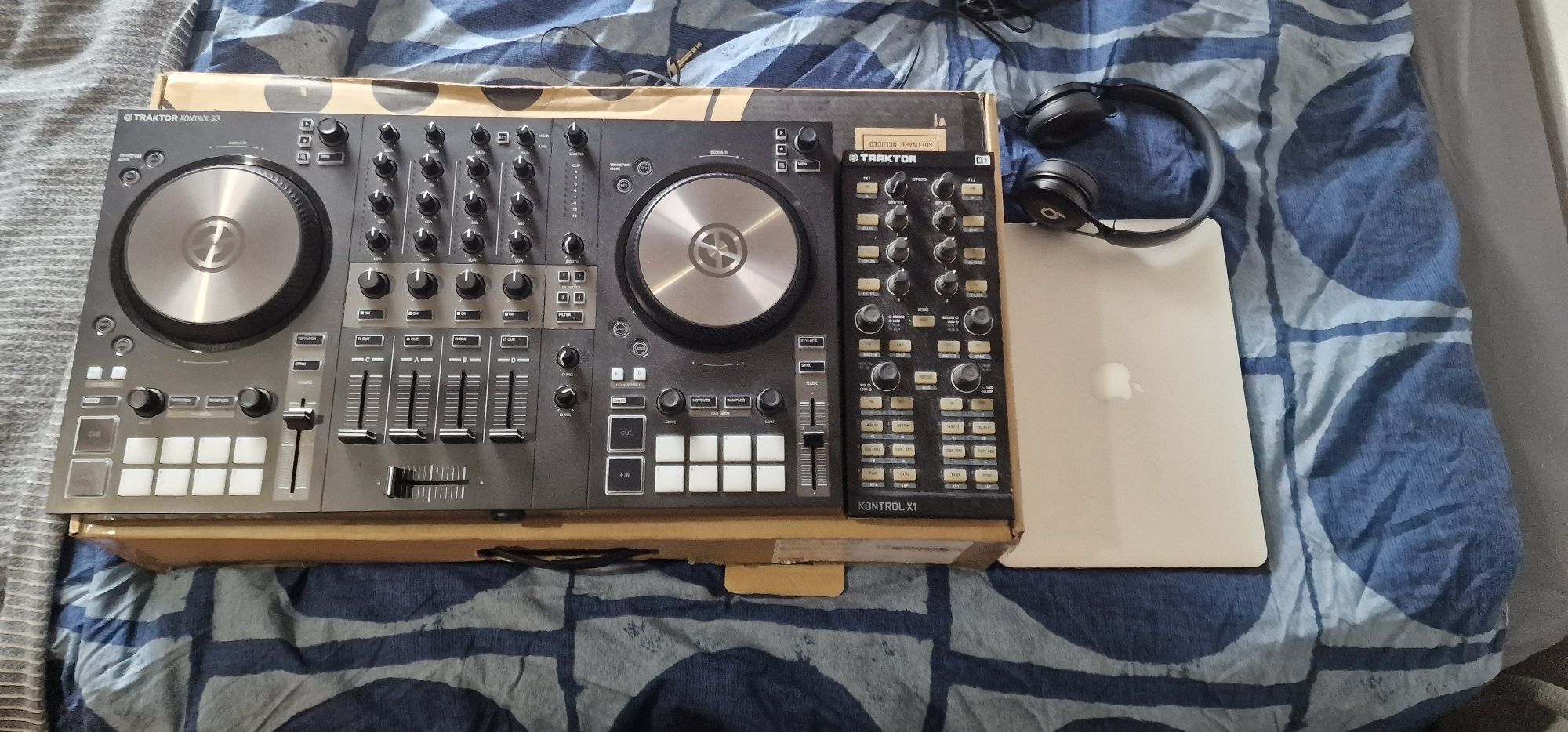 Vendo pack dj - traktor s3 + macbook pro + traktor x1 + mala