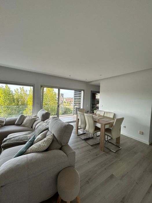 Apartamento T2 com vista desafogada