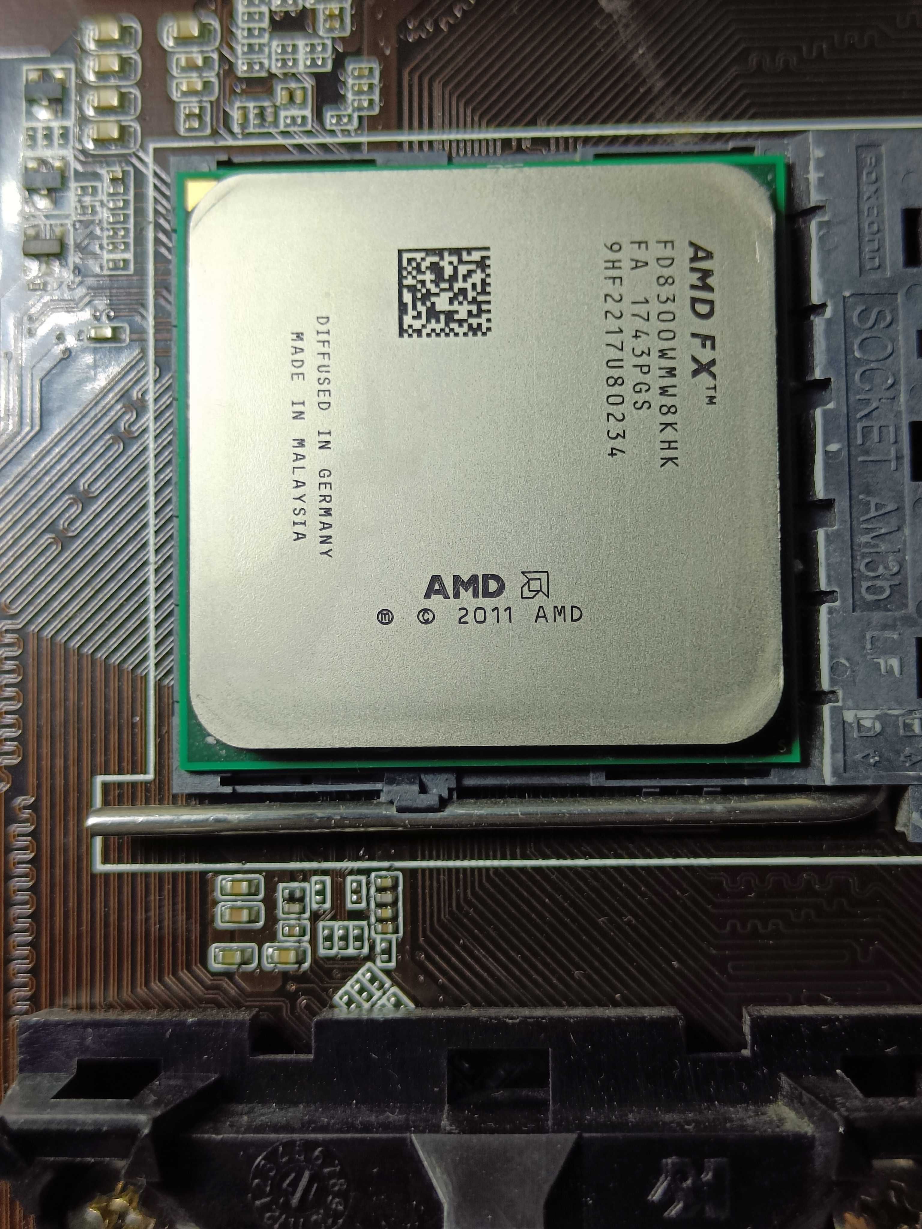 КОМПЛЕКТ Материнк AMD Gigabyte GA-970A-DS3P + проц FX8300 8 ядер sAM3+