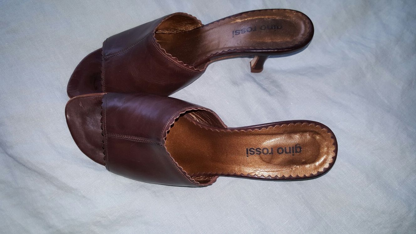 Sprzedam buty Gino Rossi klapki ciemny brąz nr 37