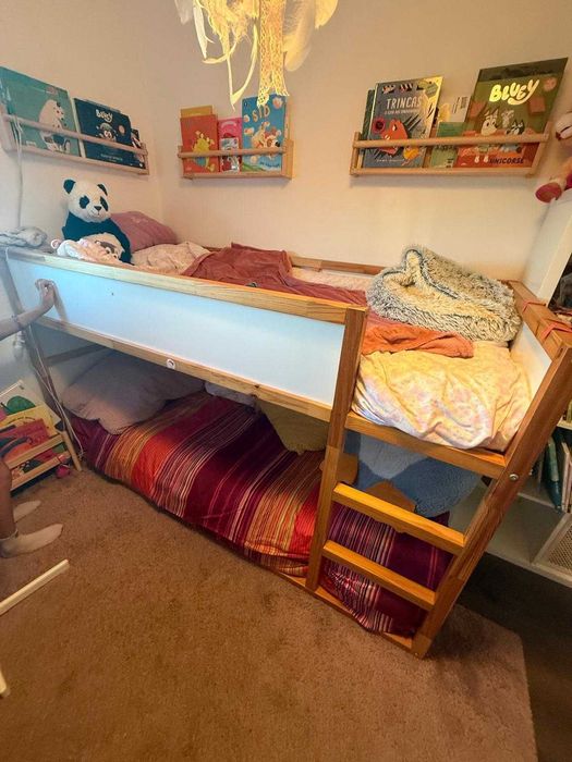 IKEA Kura usada em bom estado